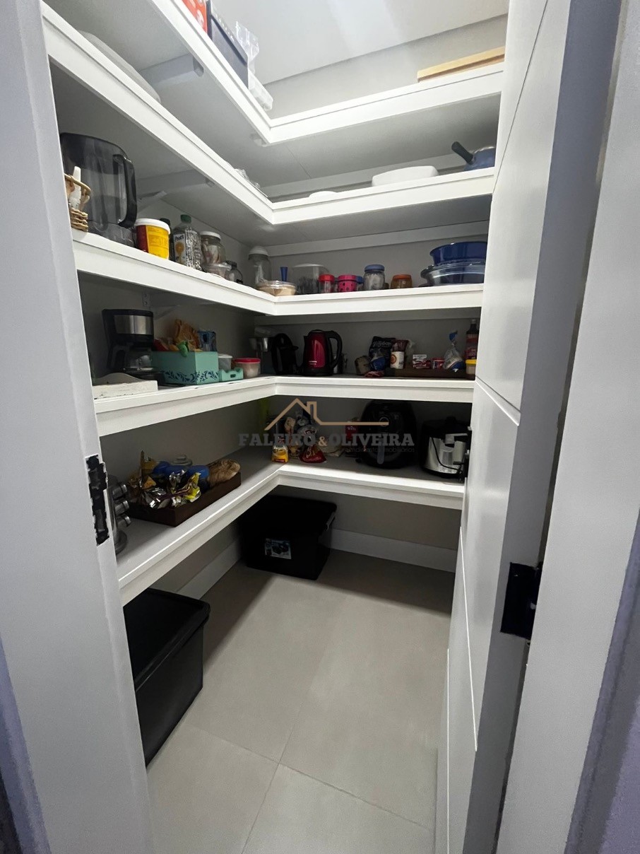 Casa, 3 quartos, 242 m² - Foto 11