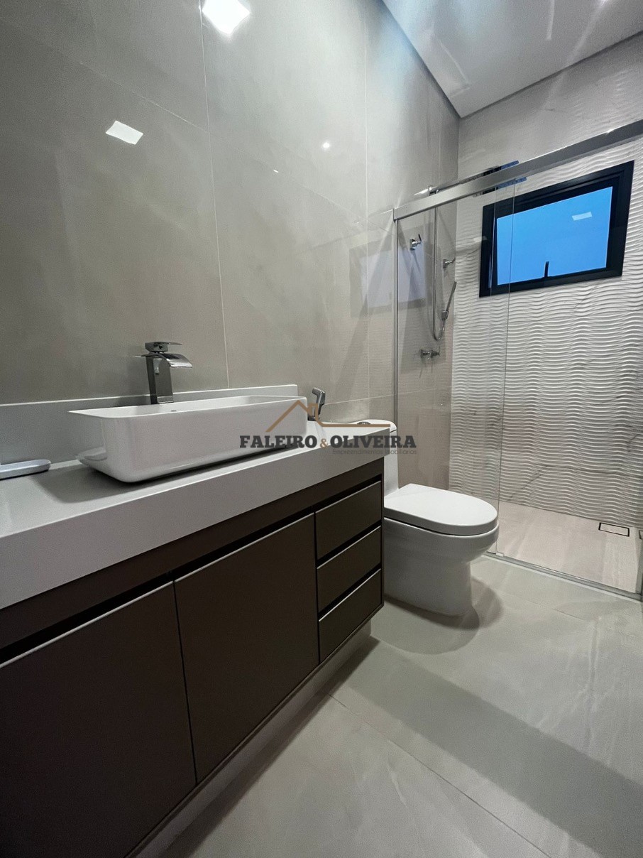 Casa, 3 quartos, 242 m² - Foto 14