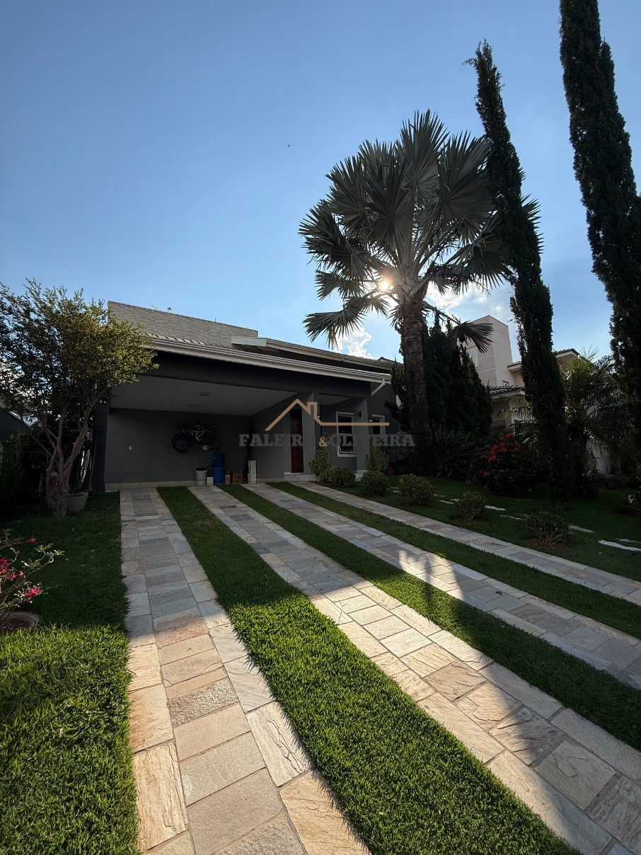 Casa, 3 quartos, 235 m² - Foto 2