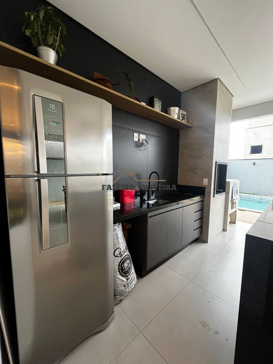 Casa, 3 quartos, 242 m² - Foto 23