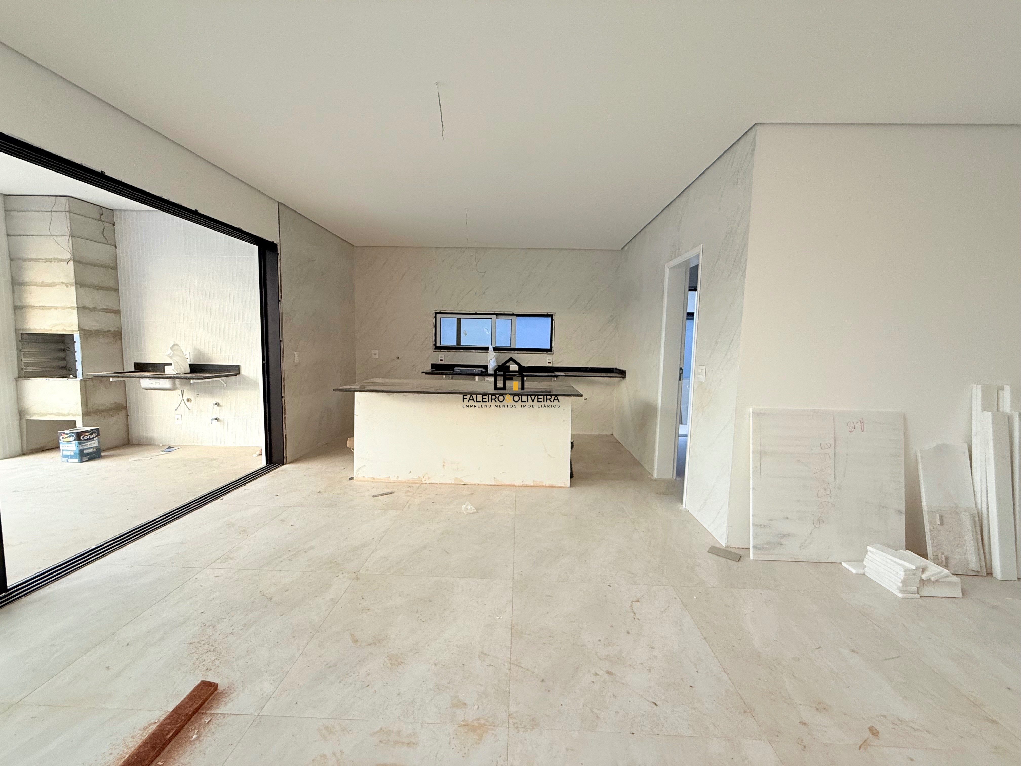 Casa, 3 quartos, 253 m² - Foto 4