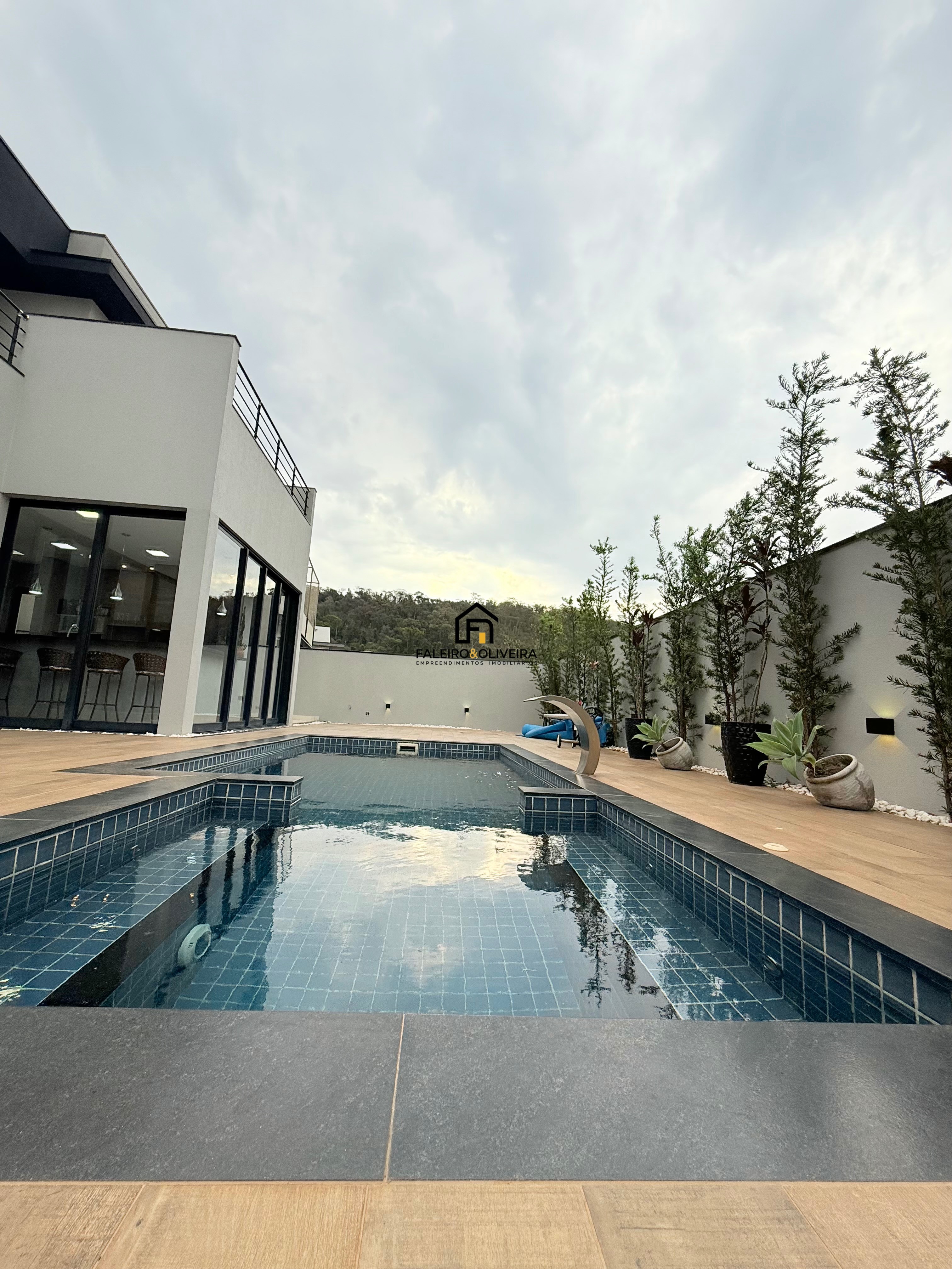 Casa, 4 quartos, 275 m² - Foto 29