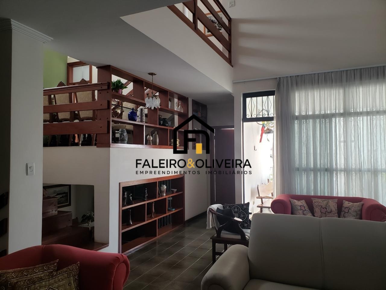 Casa, 3 quartos, 259 m² - Foto 2