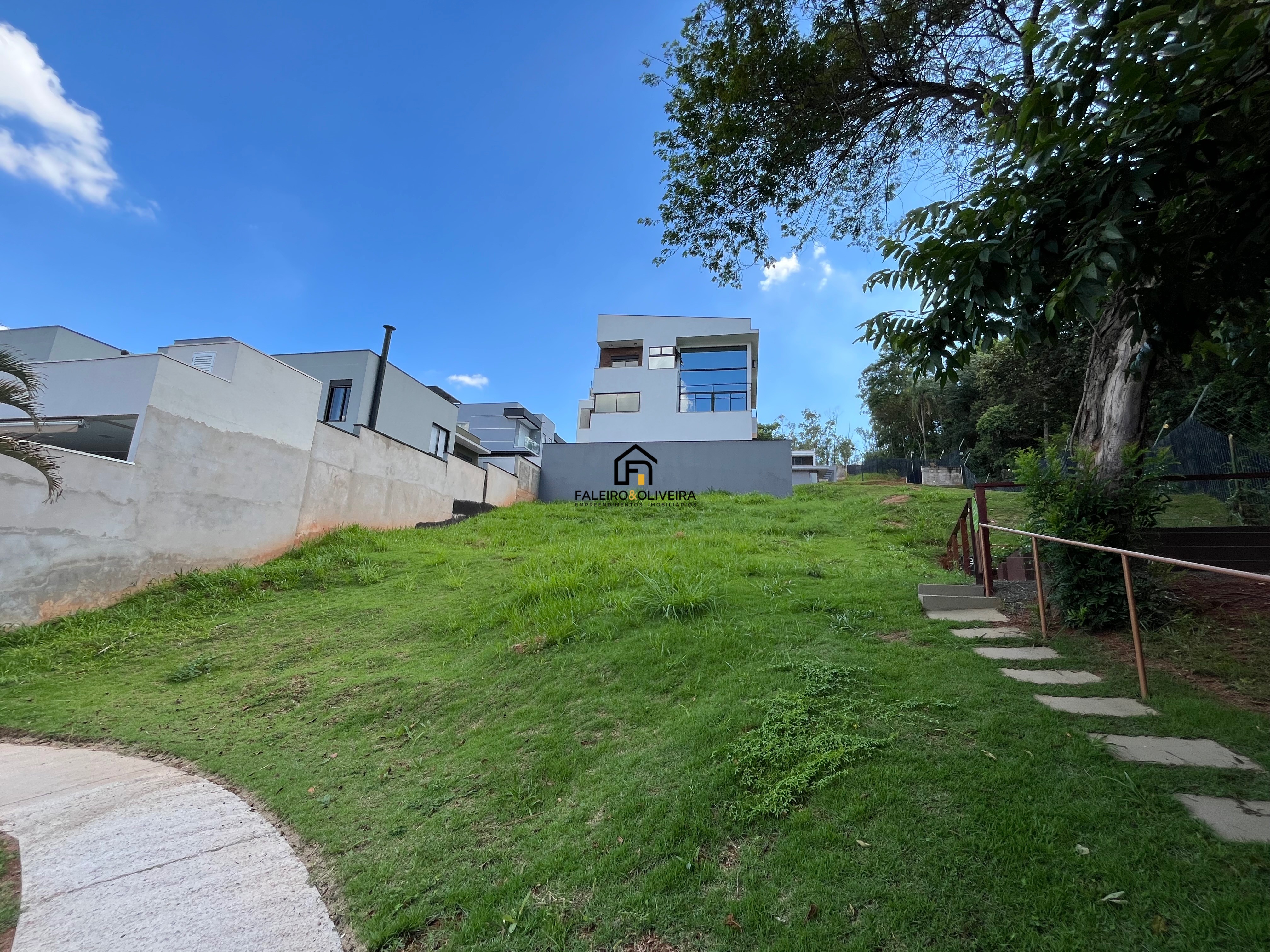 Terreno, 329 m² - Foto 1