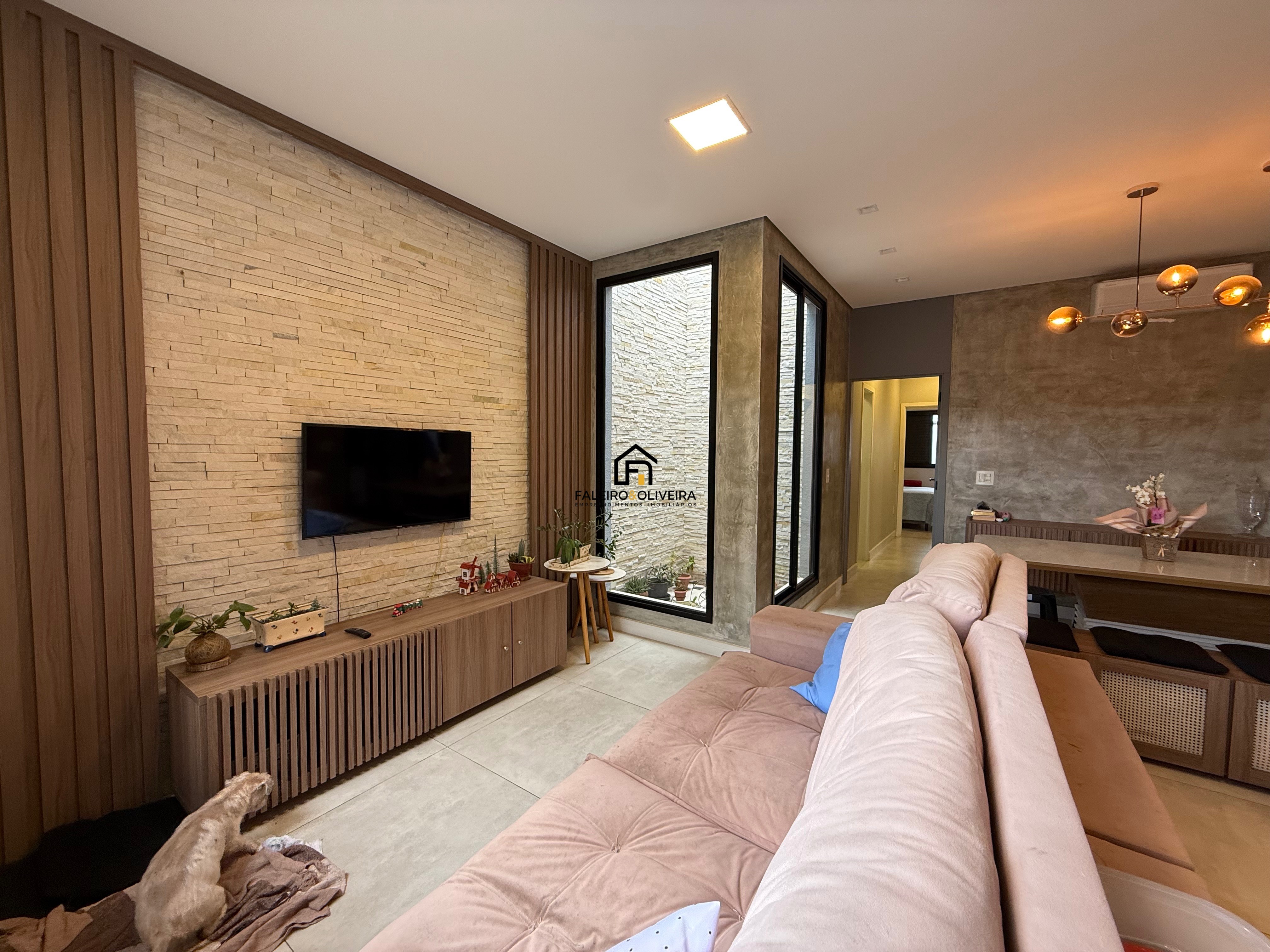 Casa, 3 quartos, 92 m² - Foto 1