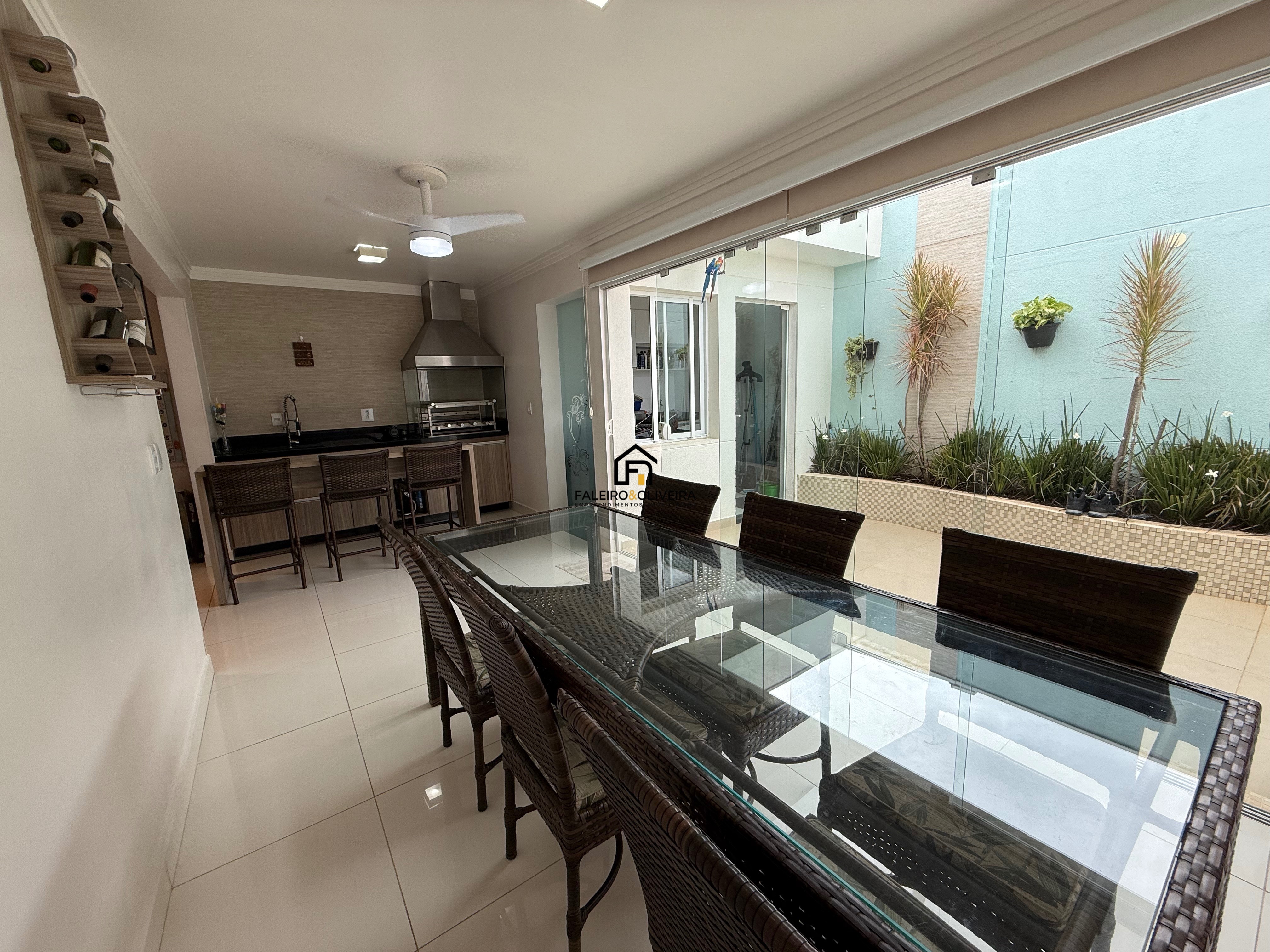 Casa, 3 quartos, 127000 m² - Foto 1