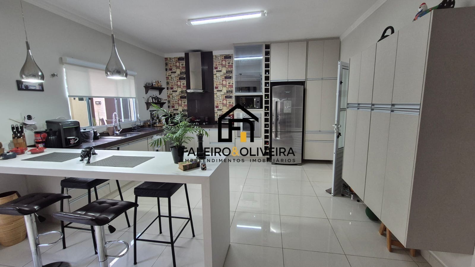Casa, 3 quartos, 250 m² - Foto 3