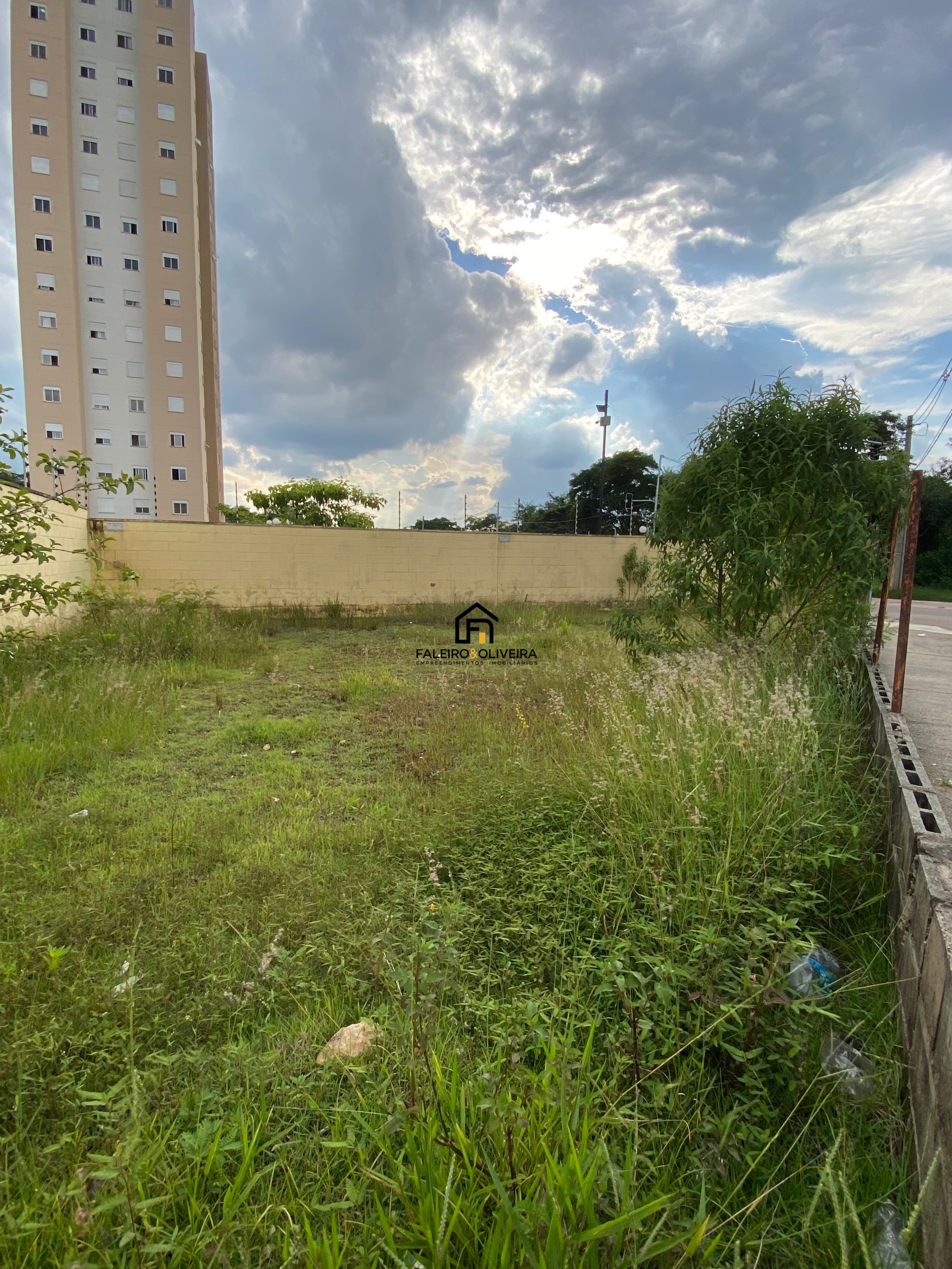 Loteamento e Condomínio, 181 m² - Foto 3