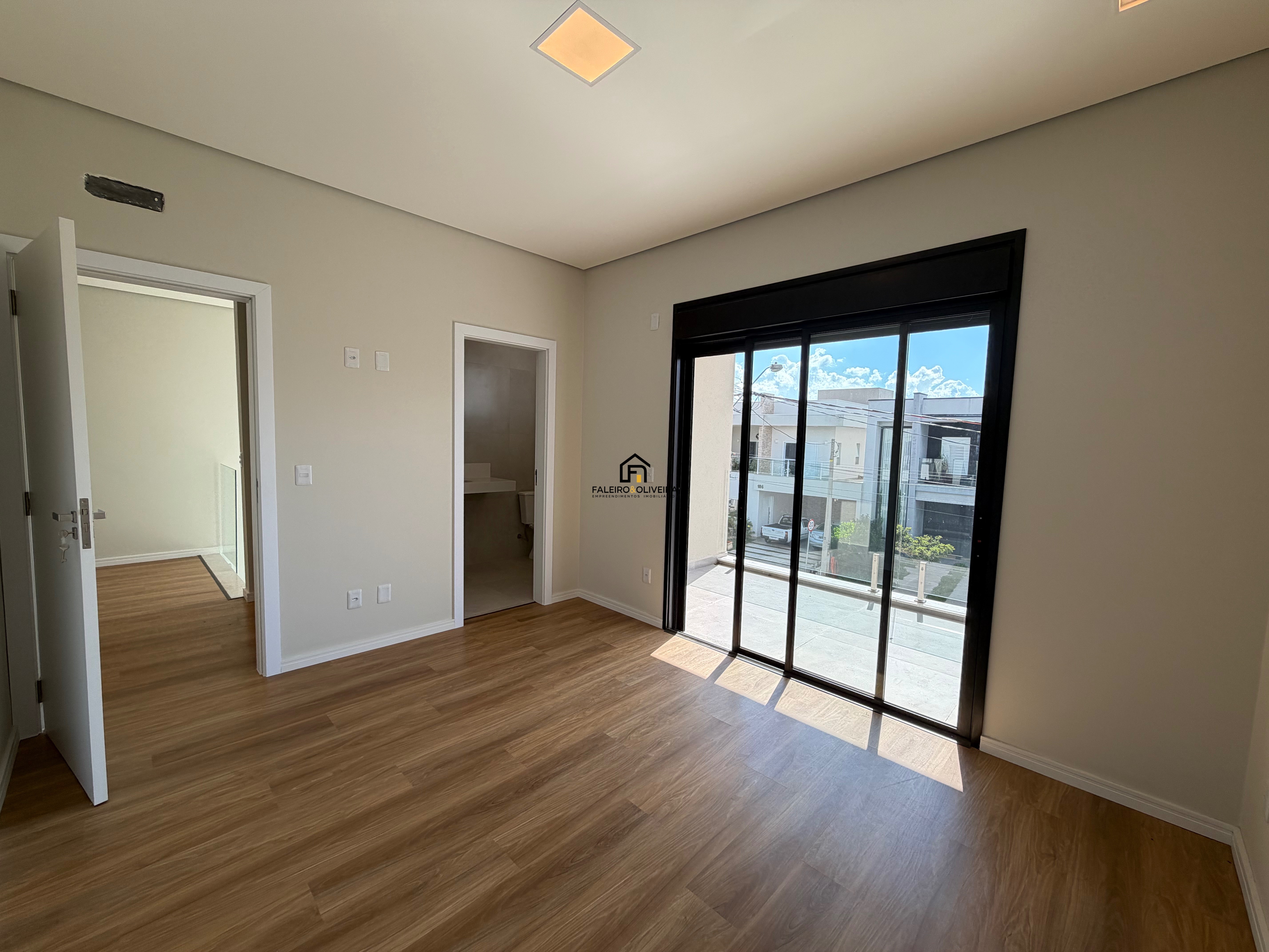 Casa, 3 quartos, 242 m² - Foto 3