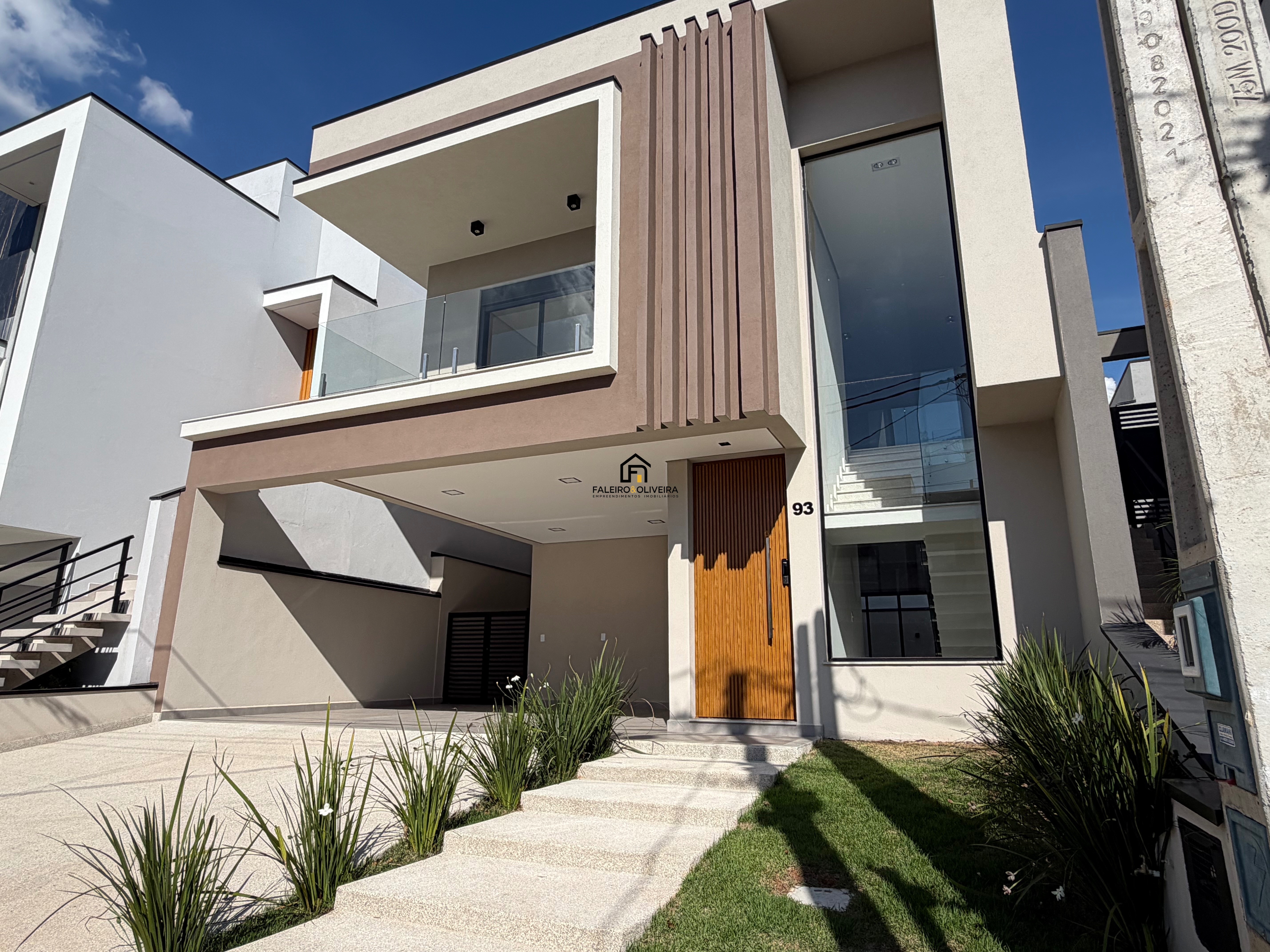 Casa, 3 quartos, 242 m² - Foto 2