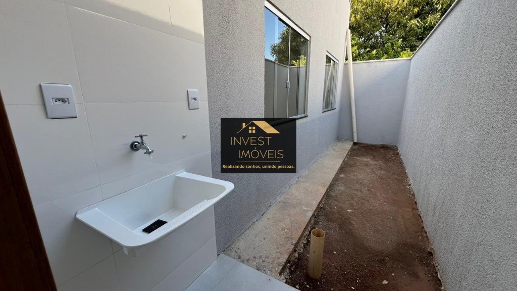 CASA RESIDENCIAL em MATEUS LEME - MG, Planalto