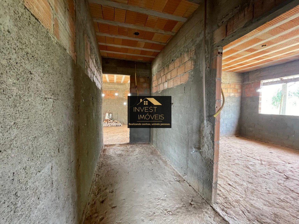 Excelente oportunidade: Casa à venda em Florestal-MG, bairro Nossa Senhora Aparecida - 2 quartos, 1 sala, 1 banheiro, 9 vagas, 450m².