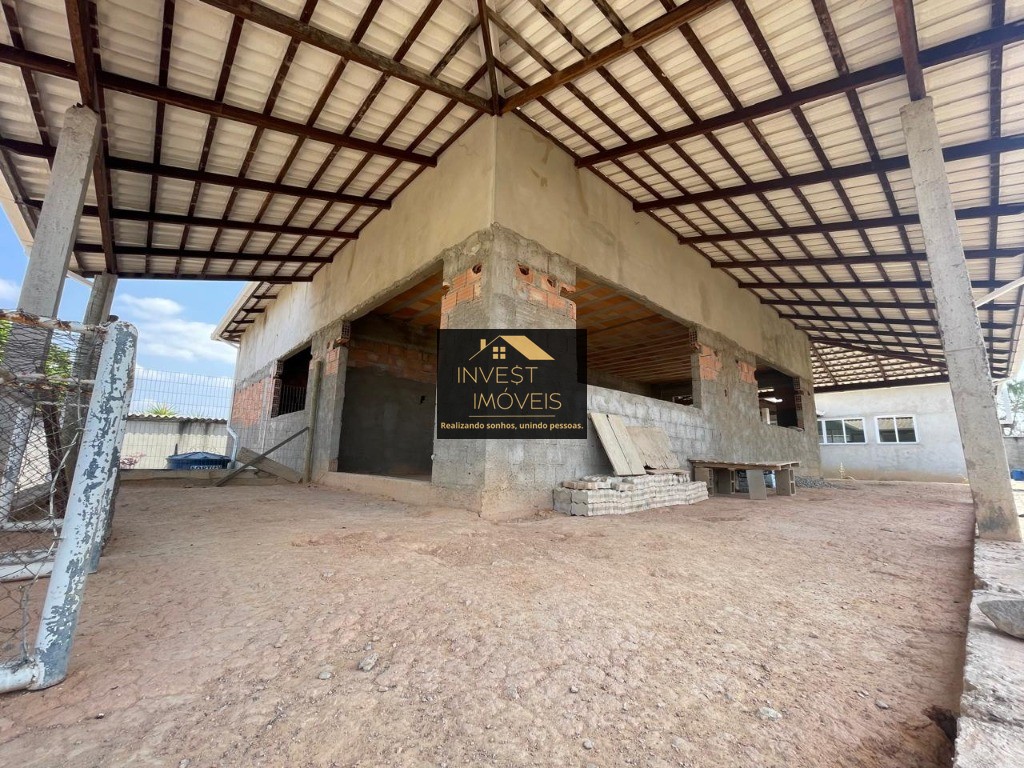 Excelente oportunidade: Casa à venda em Florestal-MG, bairro Nossa Senhora Aparecida - 2 quartos, 1 sala, 1 banheiro, 9 vagas, 450m².
