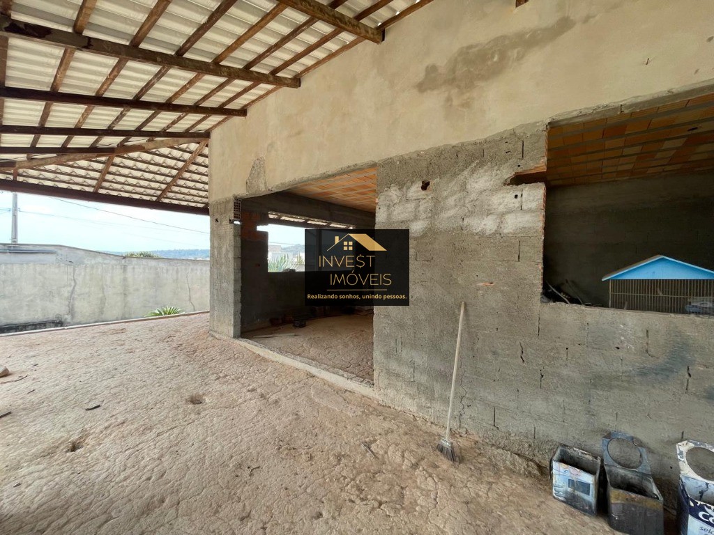 Excelente oportunidade: Casa à venda em Florestal-MG, bairro Nossa Senhora Aparecida - 2 quartos, 1 sala, 1 banheiro, 9 vagas, 450m².
