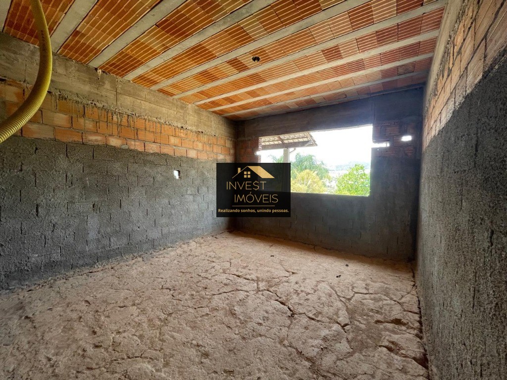 Excelente oportunidade: Casa à venda em Florestal-MG, bairro Nossa Senhora Aparecida - 2 quartos, 1 sala, 1 banheiro, 9 vagas, 450m².