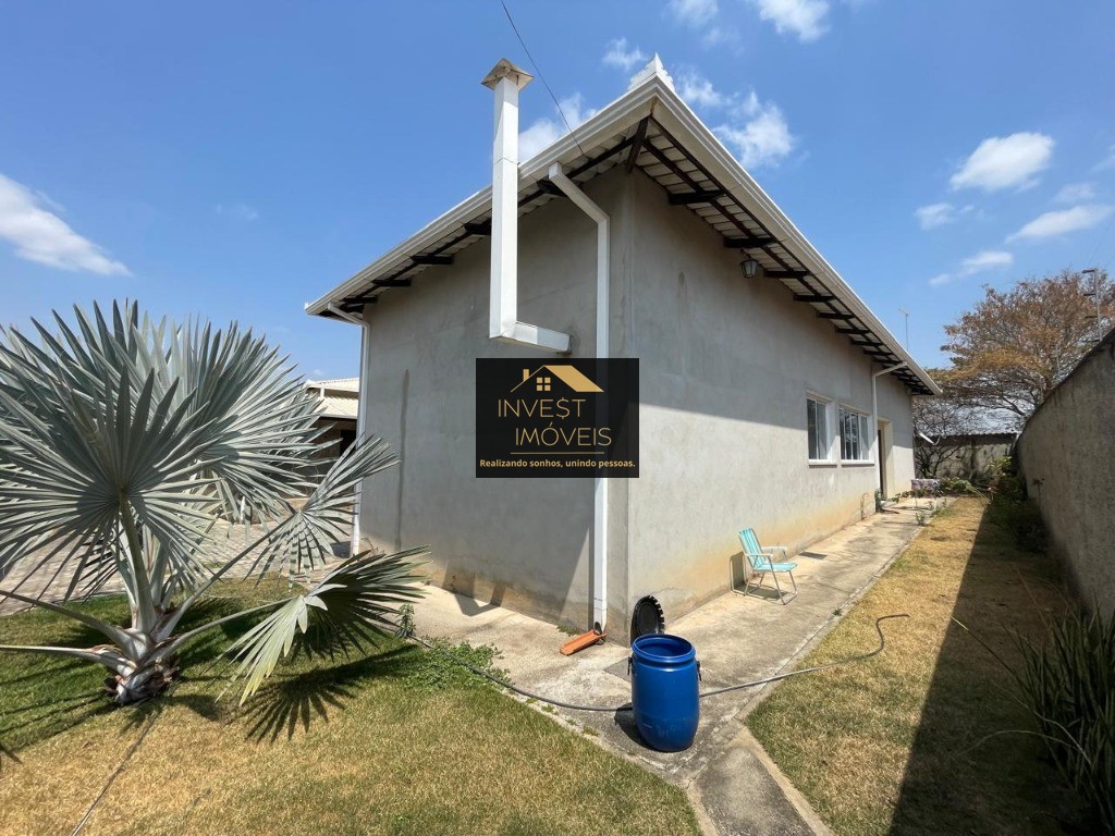 Excelente oportunidade: Casa à venda em Florestal-MG, bairro Nossa Senhora Aparecida - 2 quartos, 1 sala, 1 banheiro, 9 vagas, 450m².