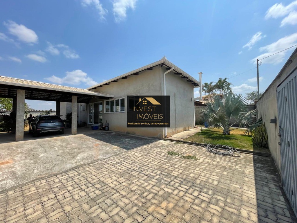 Excelente oportunidade: Casa à venda em Florestal-MG, bairro Nossa Senhora Aparecida - 2 quartos, 1 sala, 1 banheiro, 9 vagas, 450m².