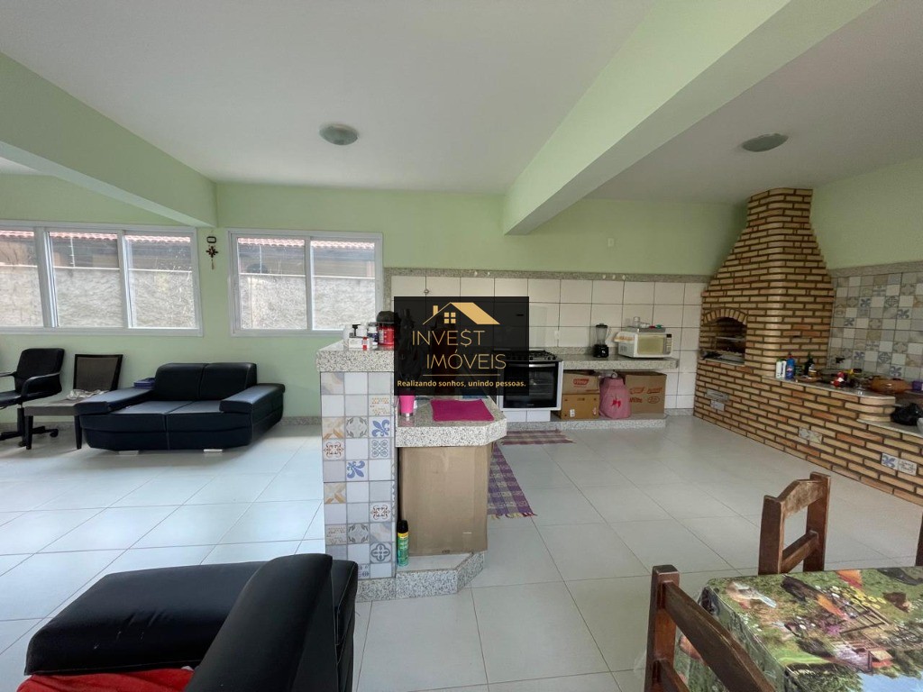 Excelente oportunidade: Casa à venda em Florestal-MG, bairro Nossa Senhora Aparecida - 2 quartos, 1 sala, 1 banheiro, 9 vagas, 450m².