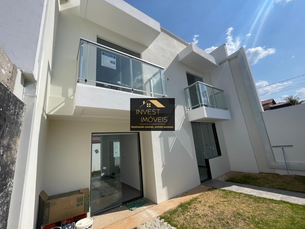Imperdível oportunidade de adquirir casa com 3 quartos e suíte em Florestal-MG, bairro Nossa Senhora de Fátima. Confira!