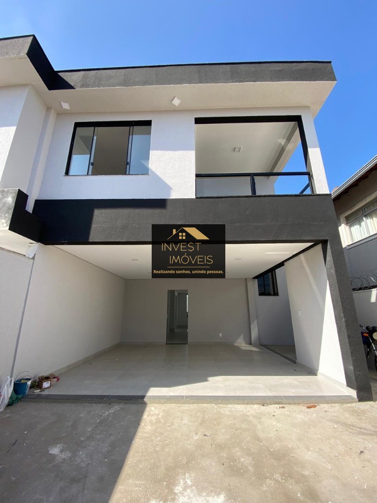 Imóvel residencial à venda em Contagem-MG: Casa de 3 quartos no Parque Xangri-lá, 2 salas, 3 banheiros, 1 vaga, 174m²