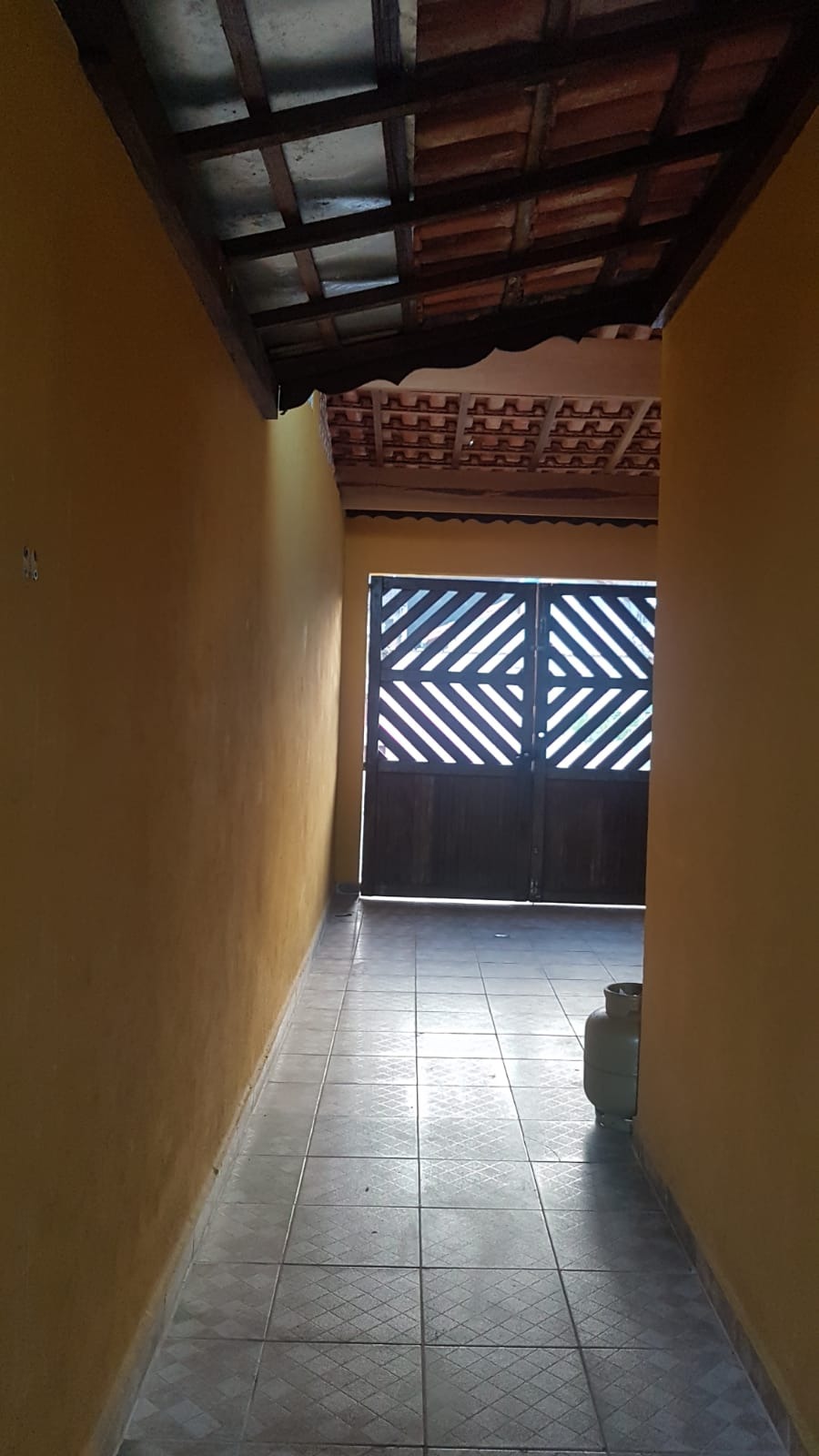 CASA RESIDENCIAL em MONGAGUÁ - SP, itaquai