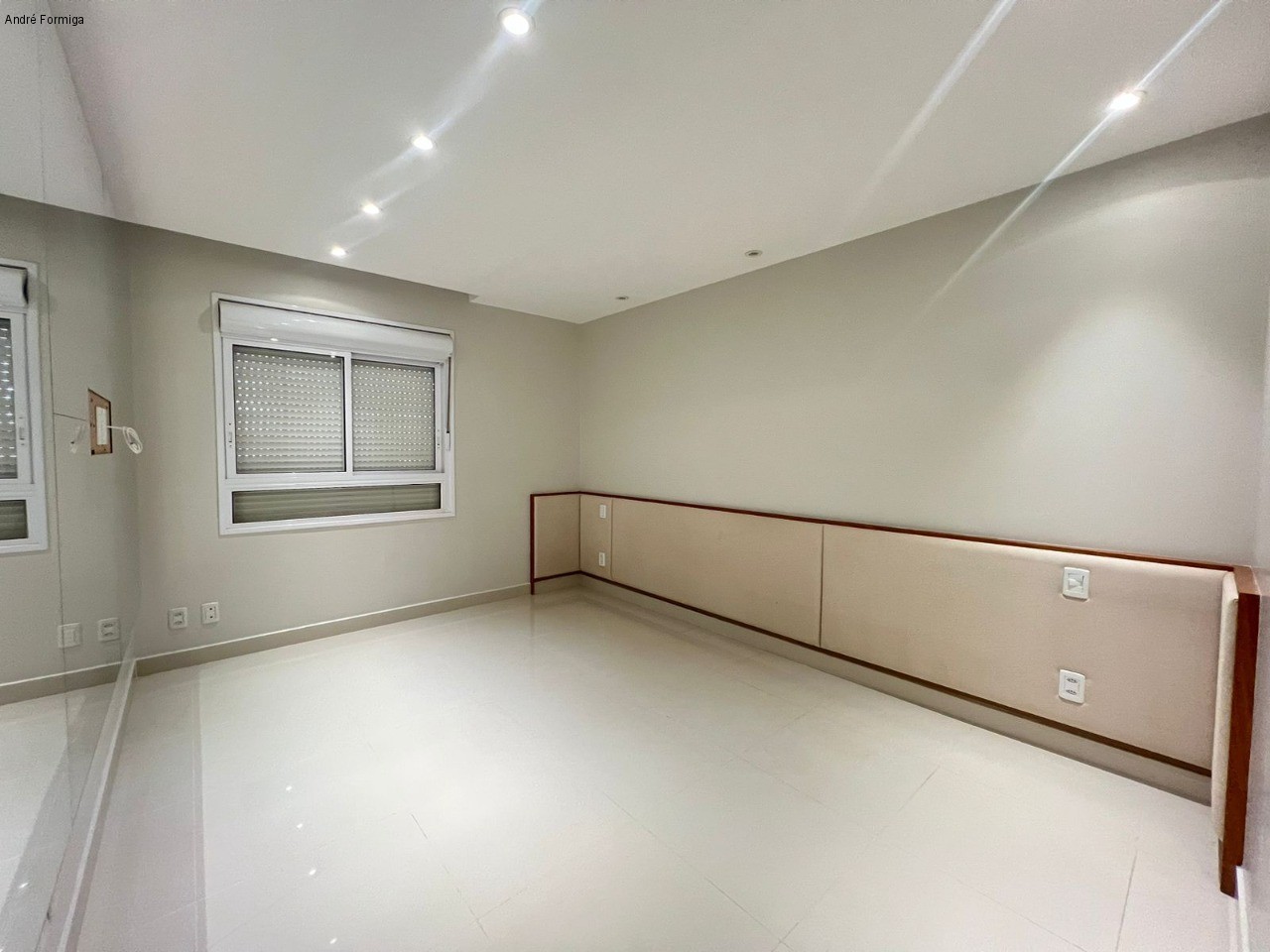 Apartamento à venda com 4 quartos, 216m² - Foto 27