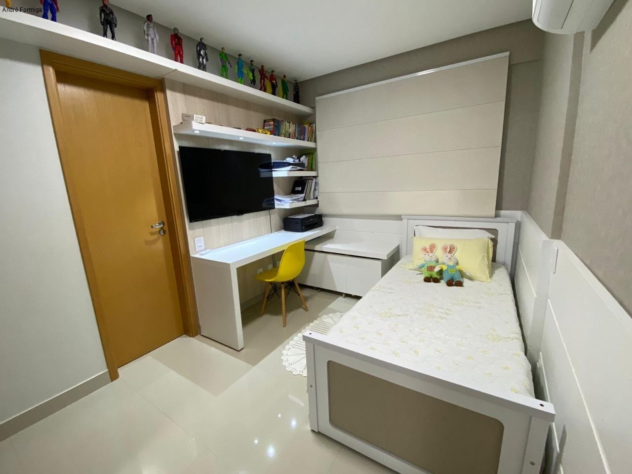 Apartamento à venda com 3 quartos, 113m² - Foto 3