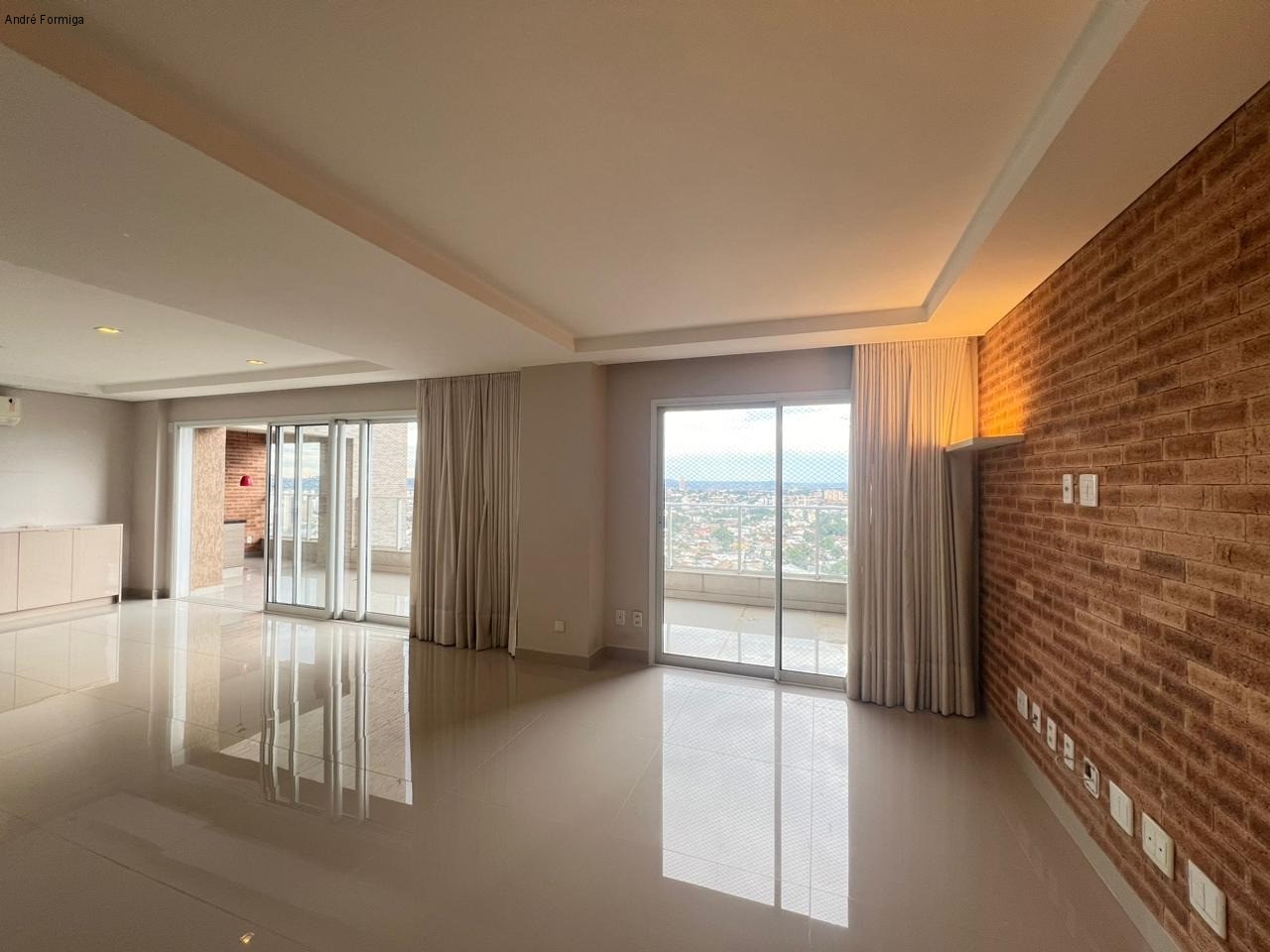 Apartamento à venda com 4 quartos, 242m² - Foto 5