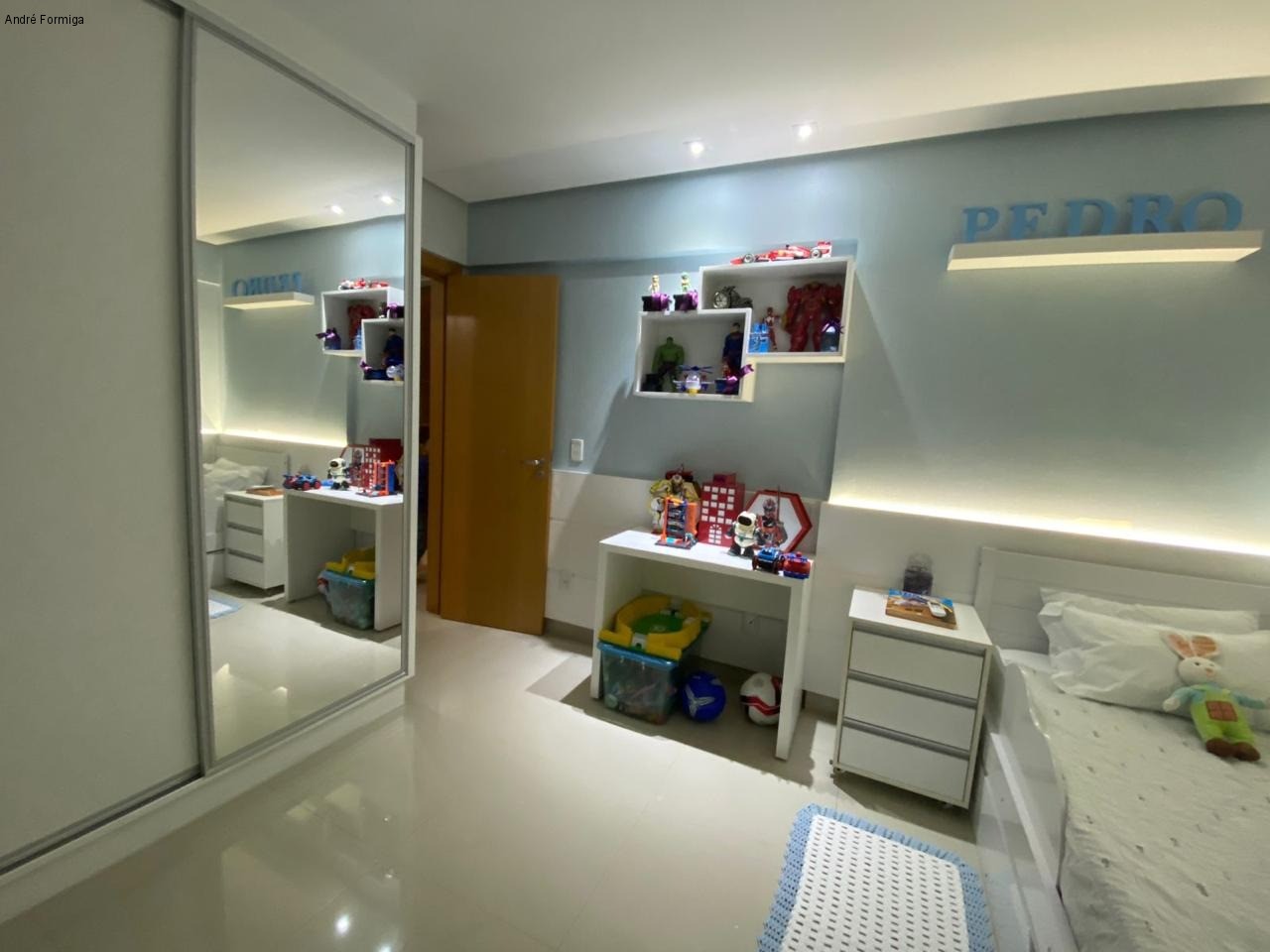 Apartamento à venda com 3 quartos, 113m² - Foto 8