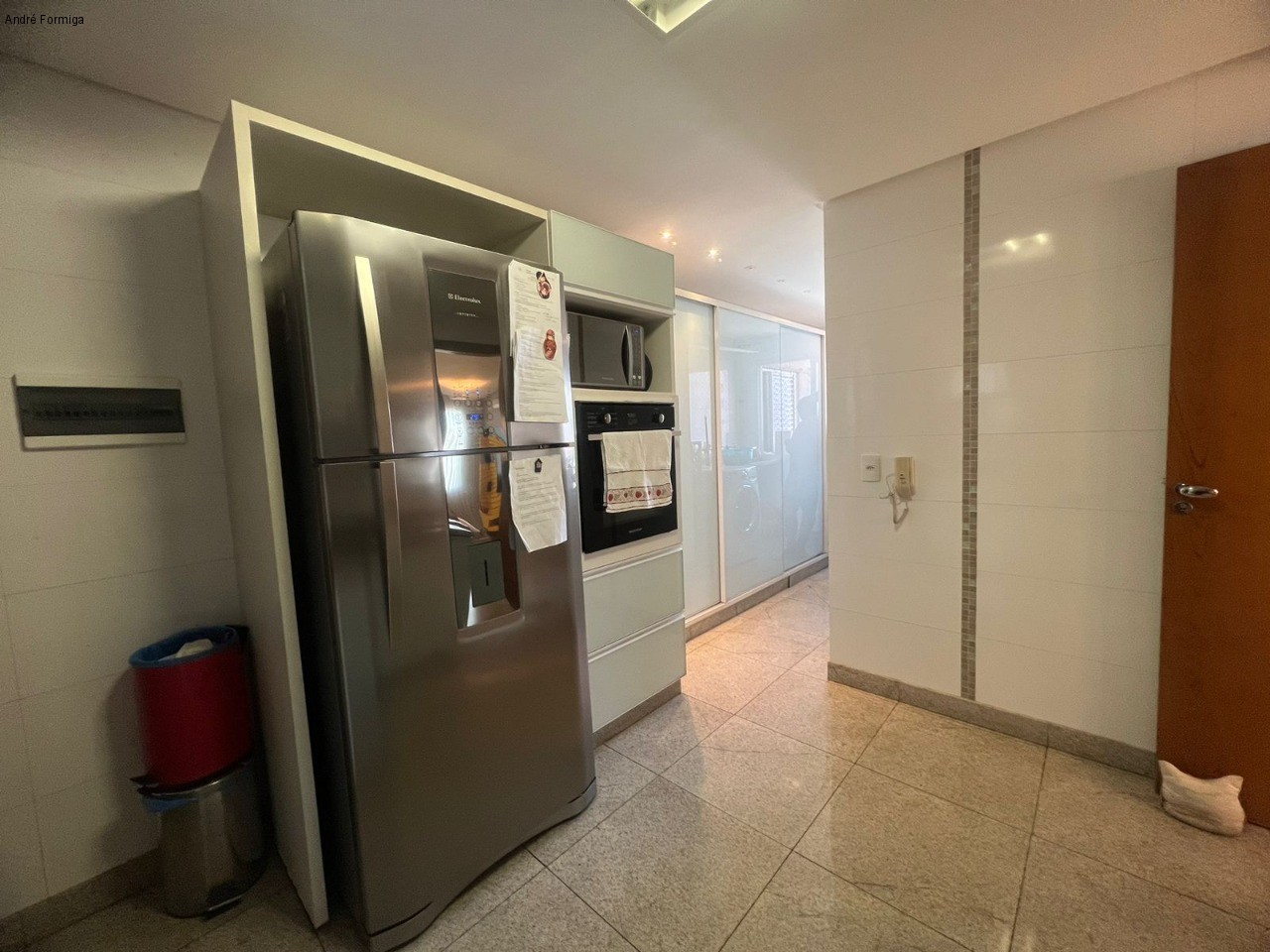 Apartamento à venda com 3 quartos, 140m² - Foto 8