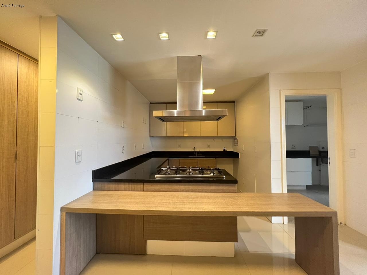 Apartamento à venda com 4 quartos, 242m² - Foto 48