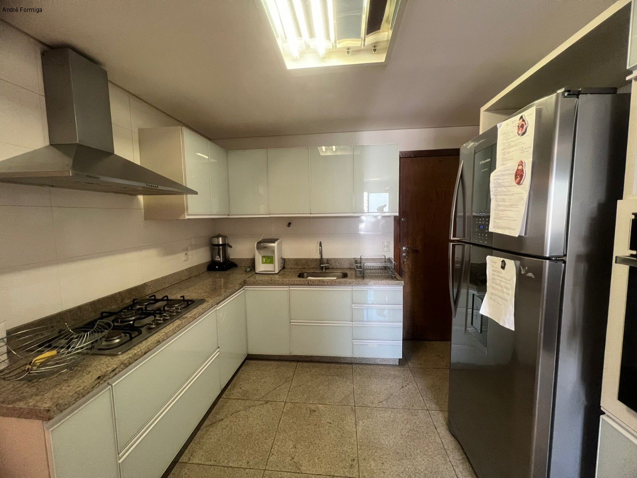 Apartamento à venda com 3 quartos, 140m² - Foto 10