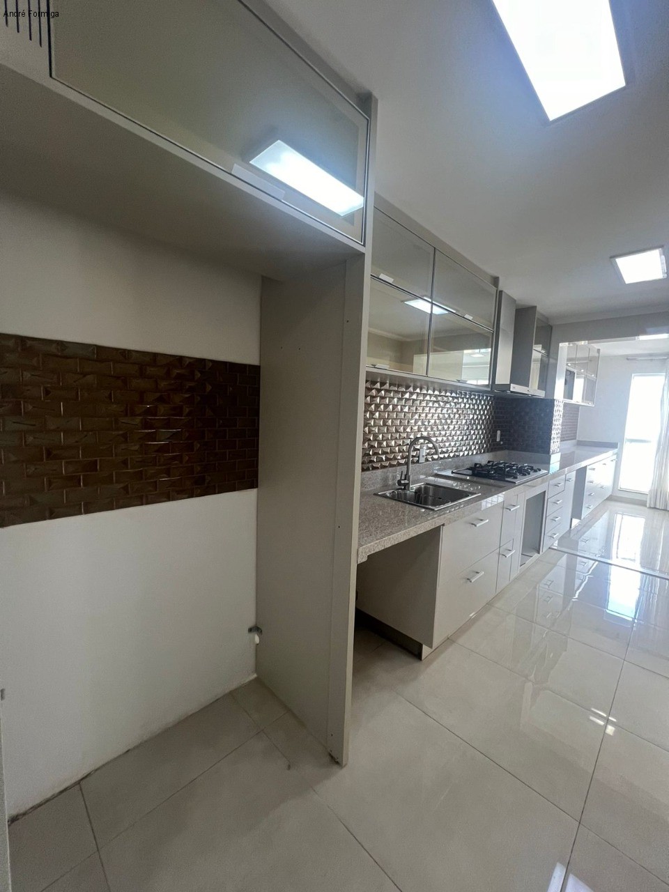 Apartamento à venda com 3 quartos, 141m² - Foto 12