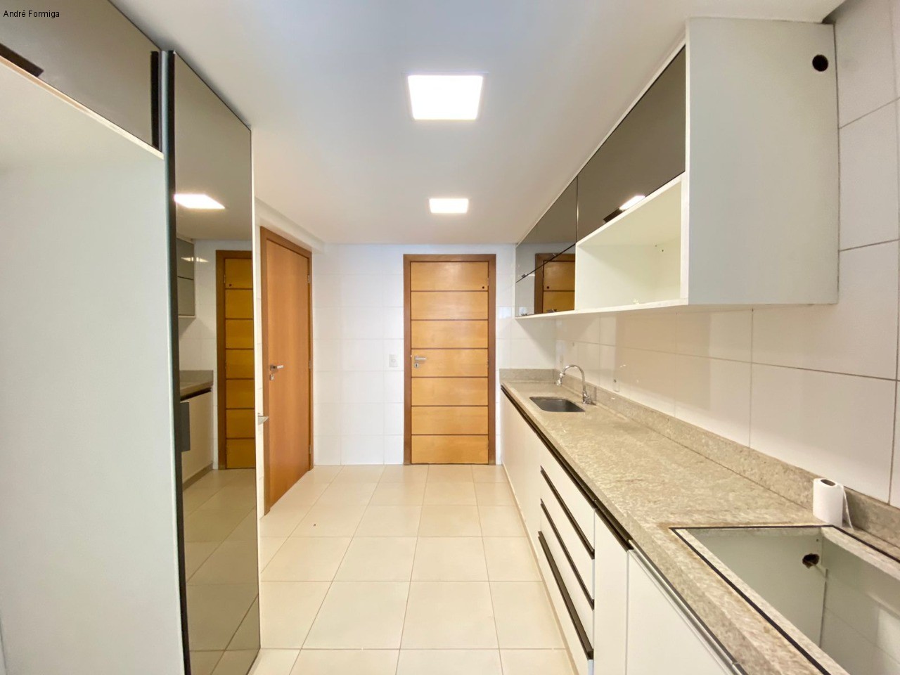 Apartamento à venda com 4 quartos, 117m² - Foto 4