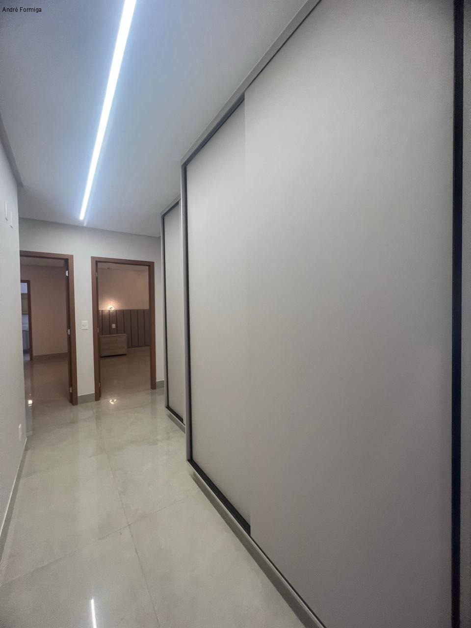 Apartamento à venda com 4 quartos, 226m² - Foto 5