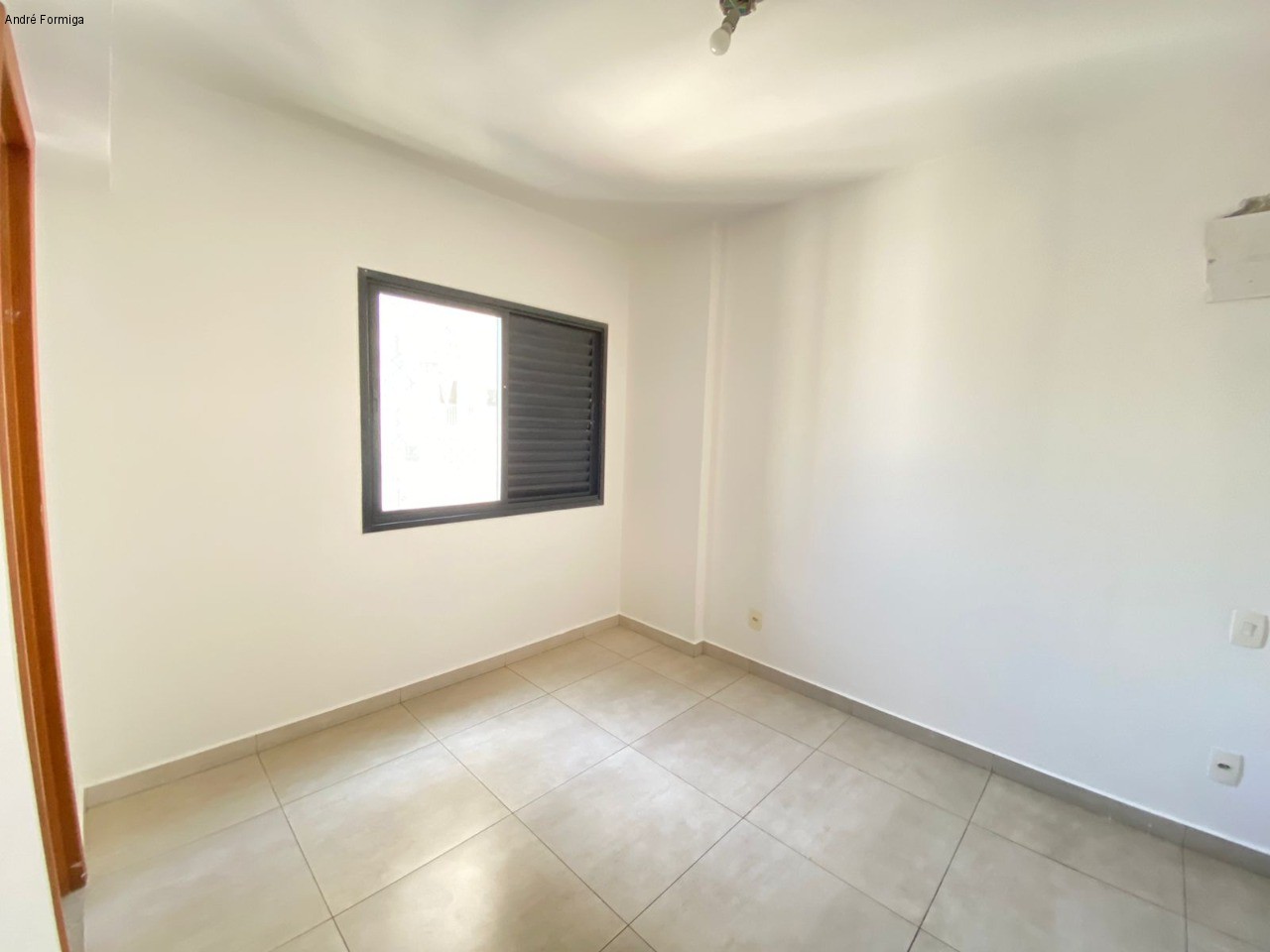 Apartamento à venda com 3 quartos, 86m² - Foto 4