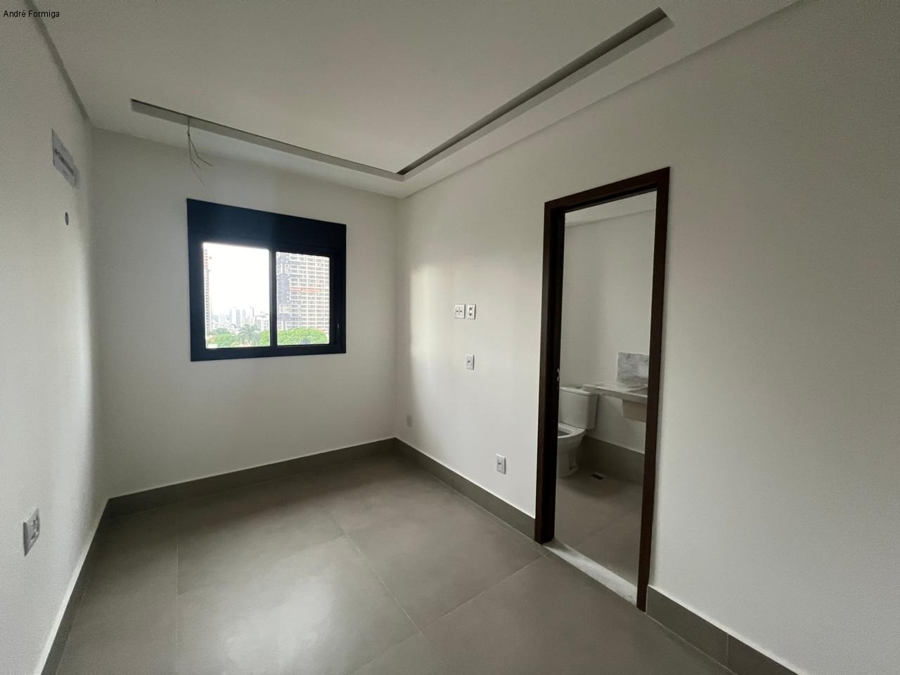 Apartamento à venda com 3 quartos, 137m² - Foto 9