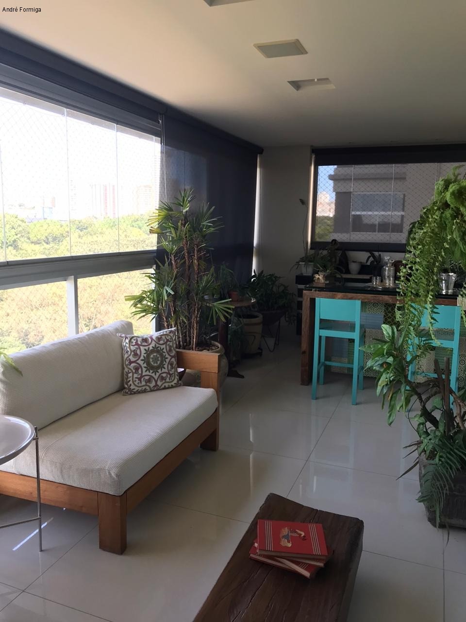 Apartamento à venda com 3 quartos, 208m² - Foto 3