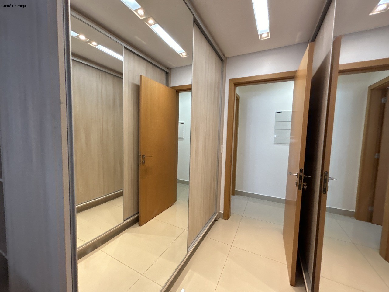 Apartamento à venda com 3 quartos, 121m² - Foto 25