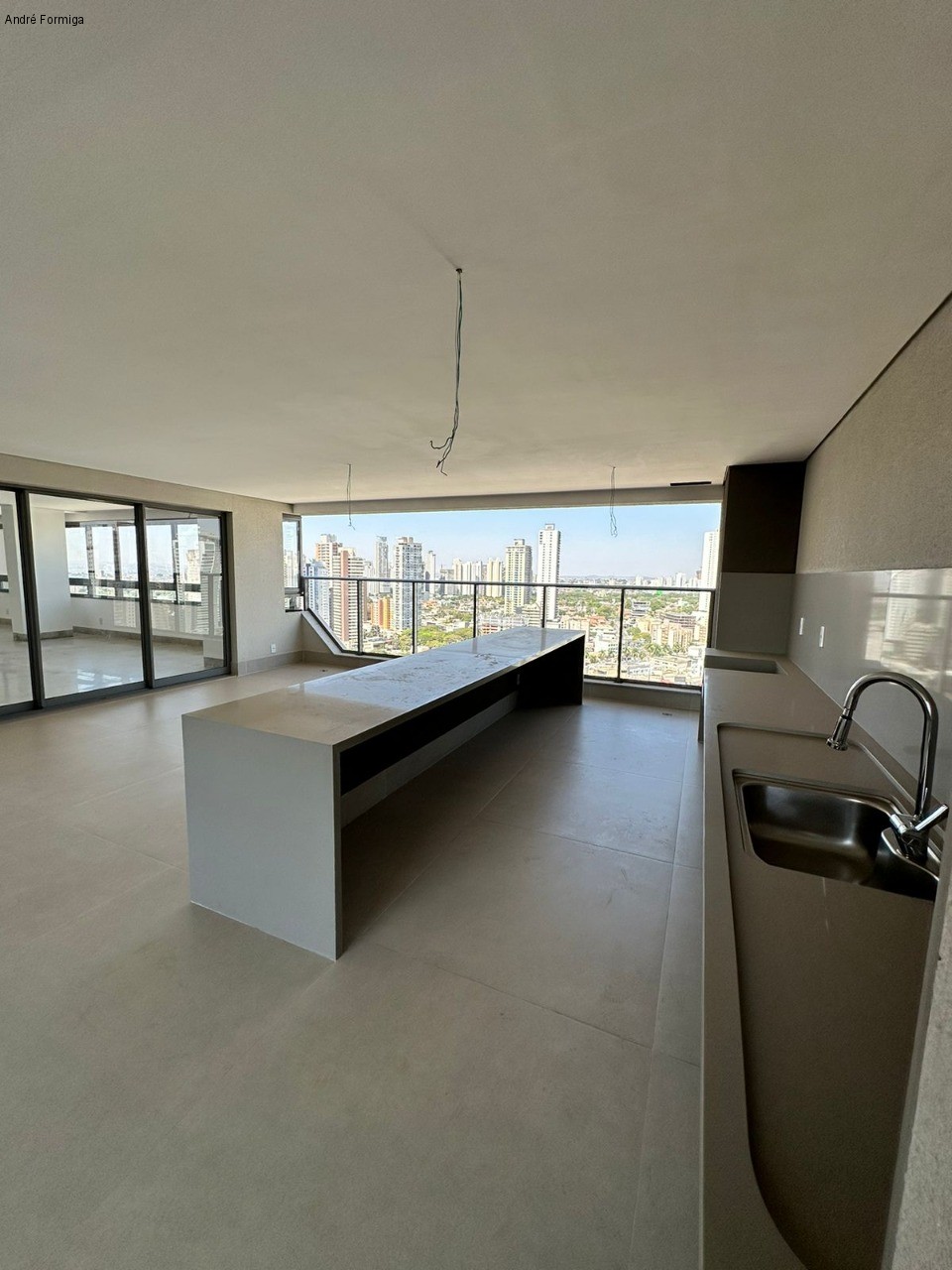 Apartamento à venda com 4 quartos, 353m² - Foto 2