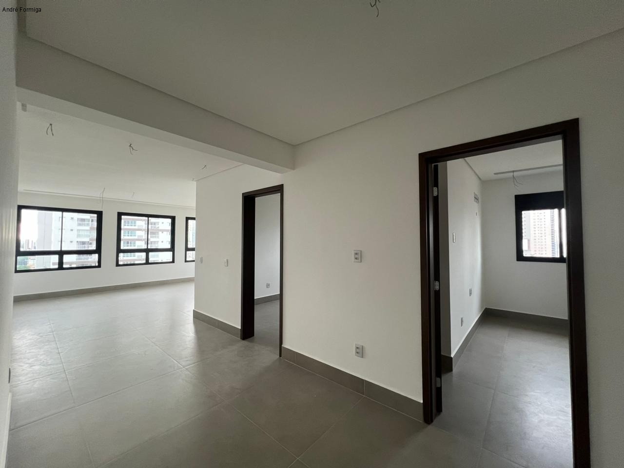 Apartamento à venda com 3 quartos, 137m² - Foto 8