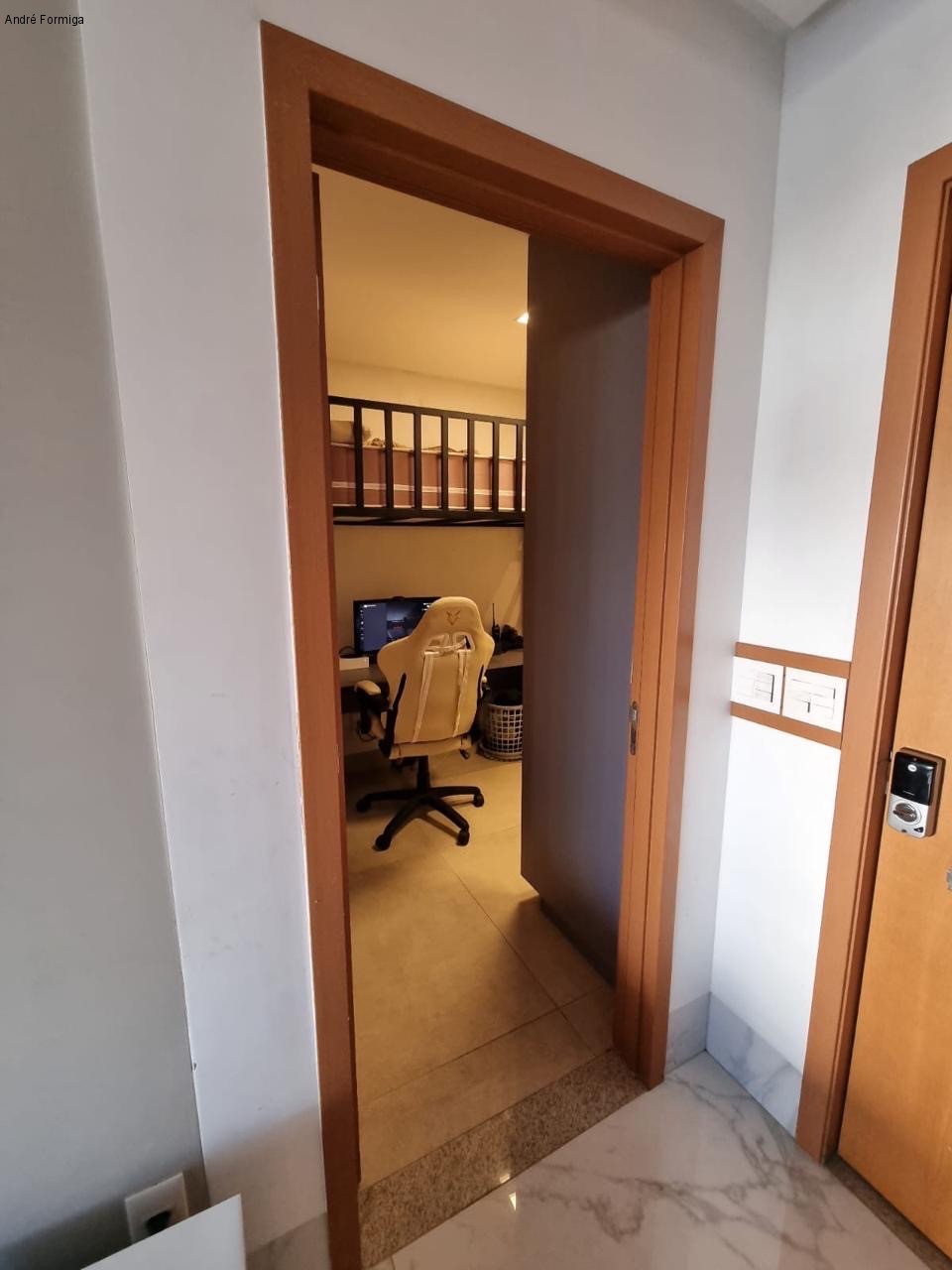 Apartamento para alugar com 5 quartos, 226m² - Foto 13