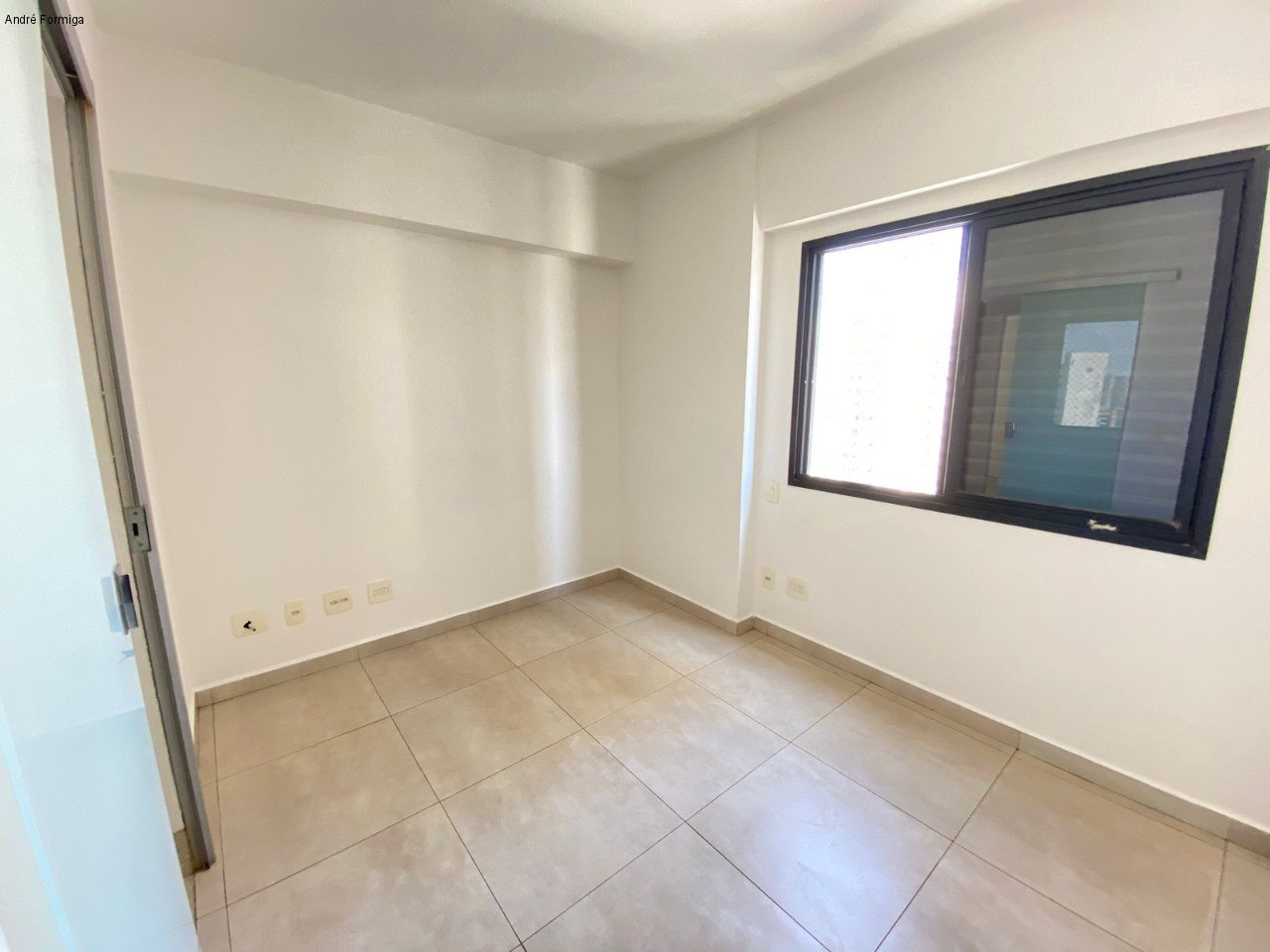 Apartamento à venda com 3 quartos, 86m² - Foto 2