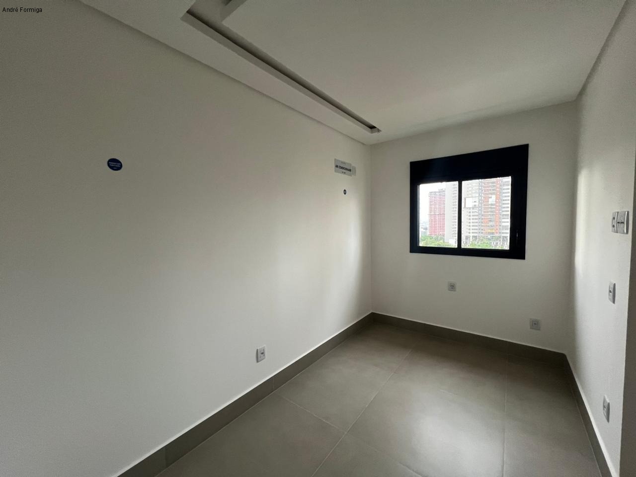 Apartamento à venda com 3 quartos, 137m² - Foto 11