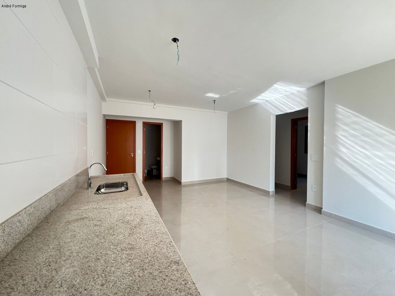 Apartamento à venda com 3 quartos, 90m² - Foto 4