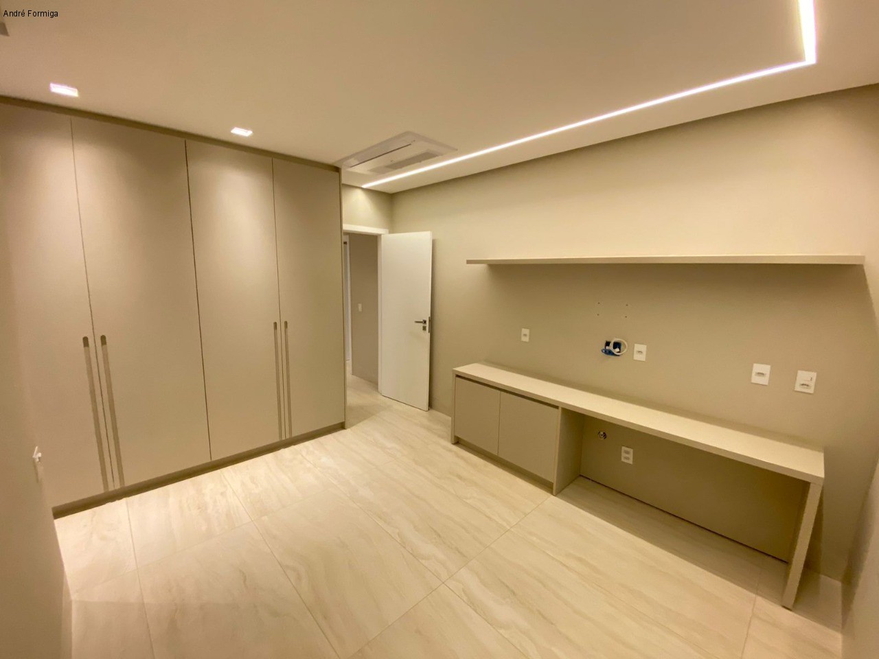 Apartamento à venda com 3 quartos, 260m² - Foto 14