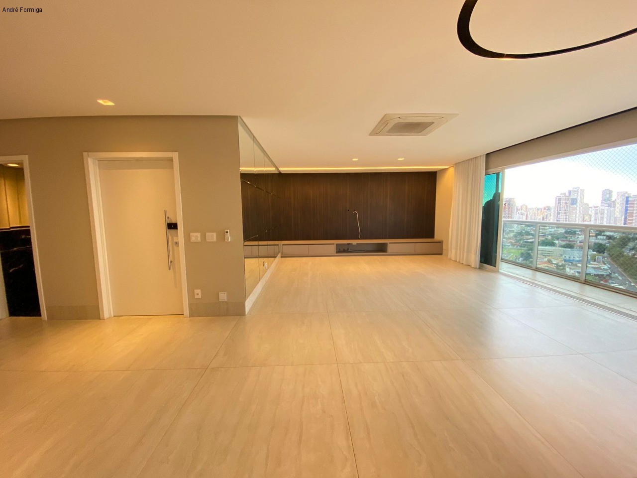 Apartamento à venda com 3 quartos, 260m² - Foto 5