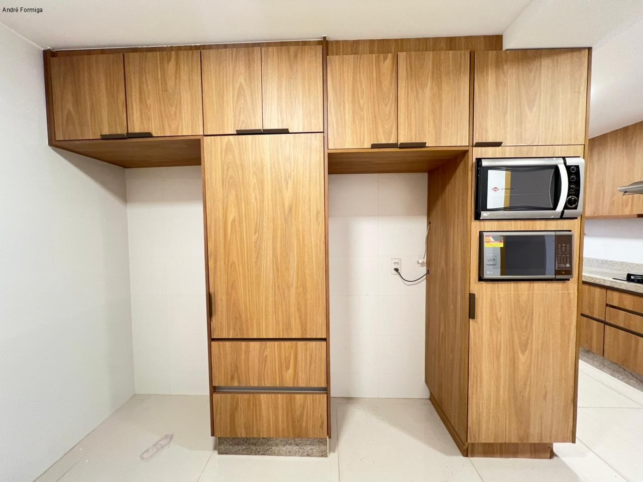 Apartamento à venda com 4 quartos, 221m² - Foto 8