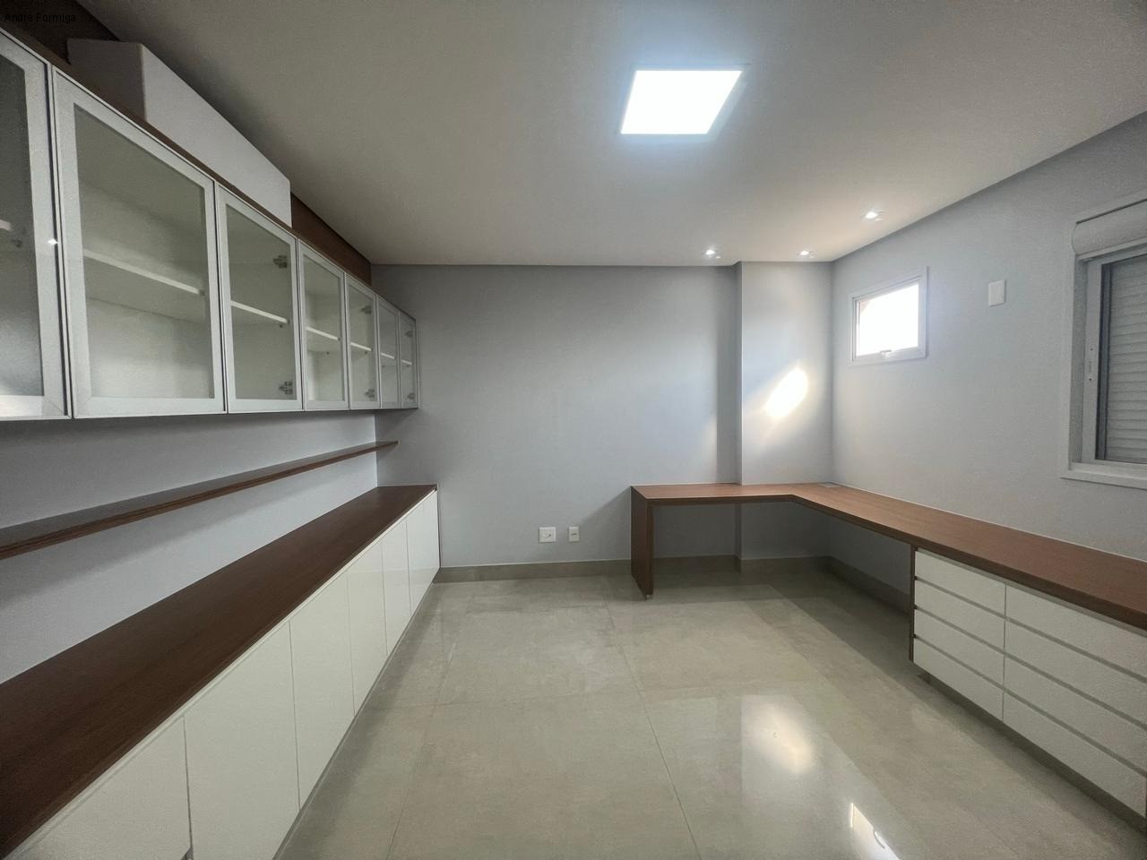 Apartamento à venda com 4 quartos, 226m² - Foto 7