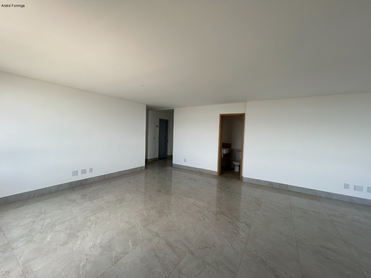 Apartamento à venda com 4 quartos, 235m² - Foto 8